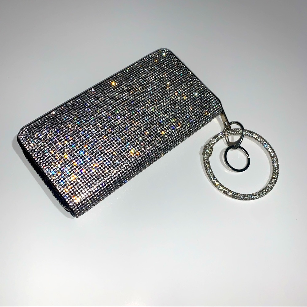 Clear rhinestone clutch/wallet with rhinestone detachable wristlet key ring